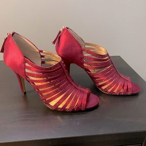 Nine West Red Satin and Rhinestone Evening Heels 🌹